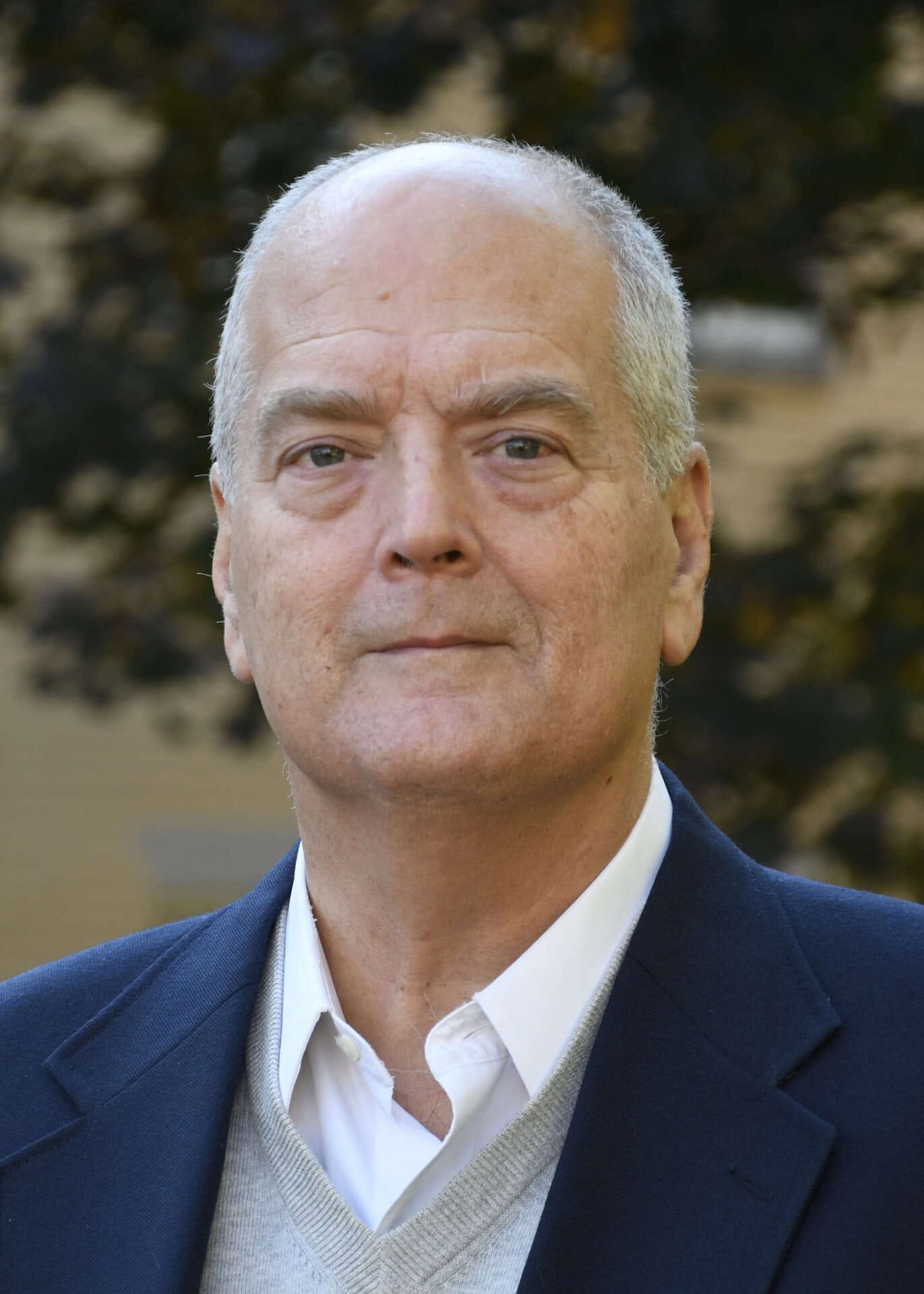 Headshot of George Ray.